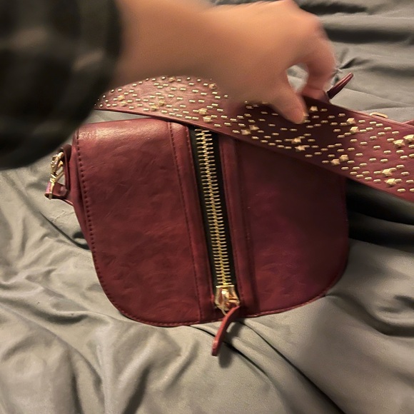 Stylish leather bag - Picture 3 of 8